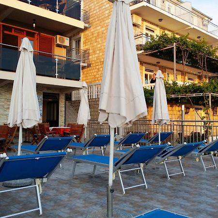 Apartments Dragisic Ilha Ilha Sveti Stefan Exterior foto