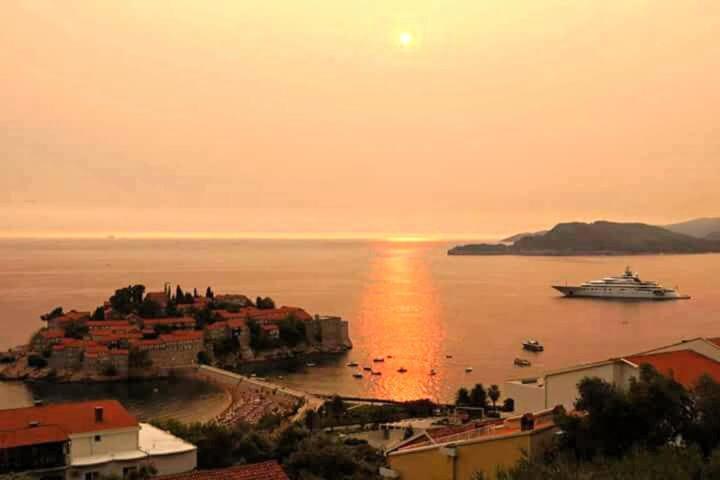 Apartments Dragisic Ilha Ilha Sveti Stefan Exterior foto