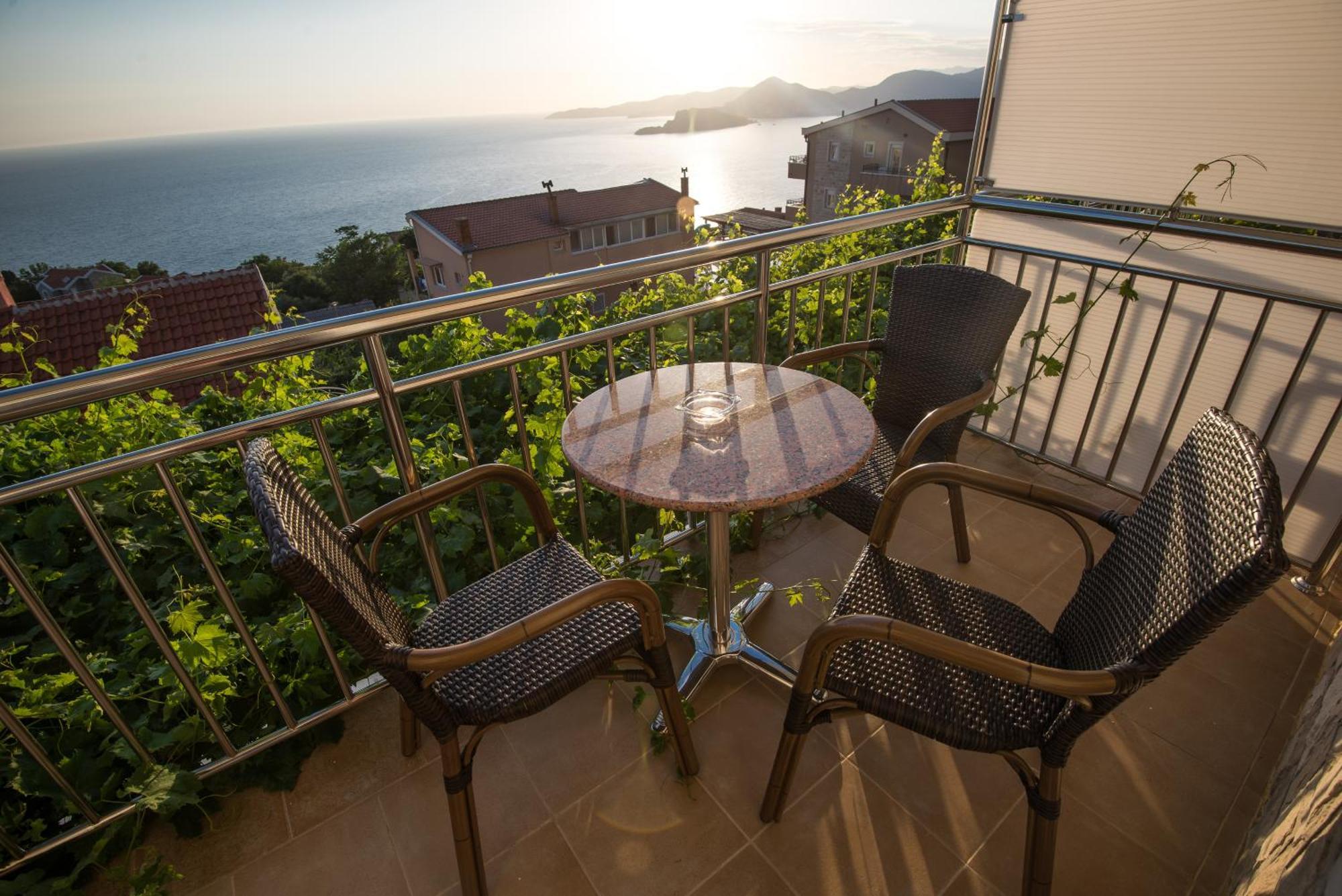 Apartments Dragisic Ilha Ilha Sveti Stefan Quarto foto