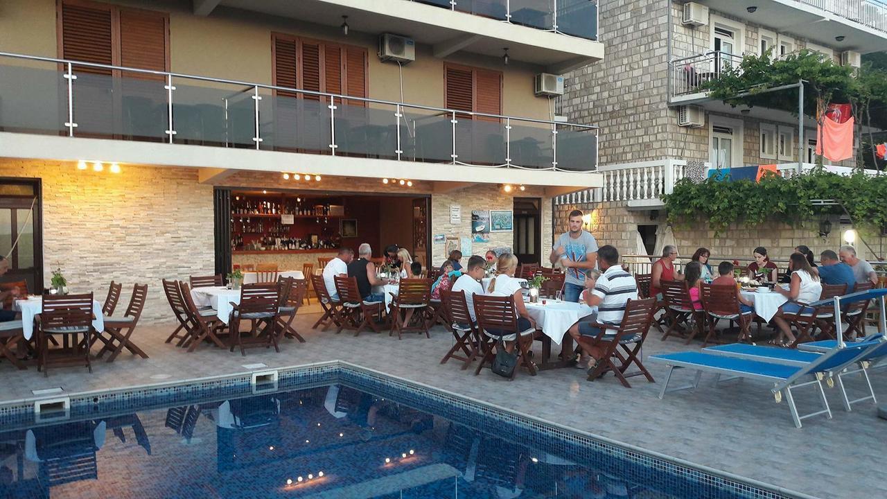 Apartments Dragisic Ilha Ilha Sveti Stefan Exterior foto